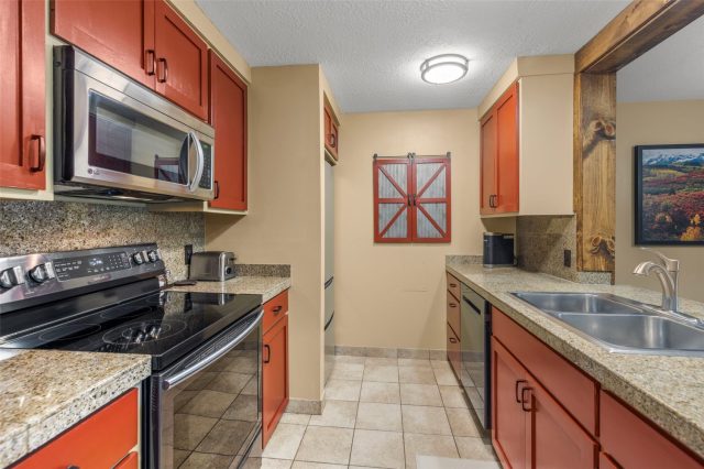 21680 Us Highway 6 2069 photo 6