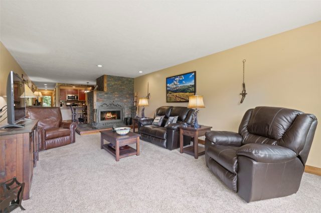 21680 Us Highway 6 2069 photo 8