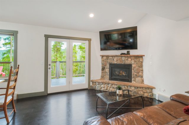 712 High Point Drive photo 30