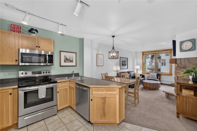 100 Dercum Square 8388 photo 3