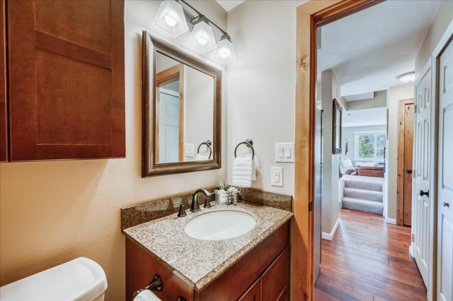 76 Cove Boulevard E12 photo 16
