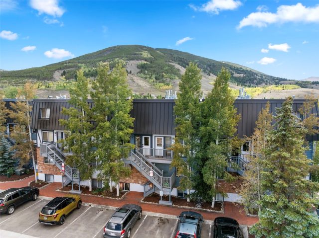 340 E La Bonte Street 33 photo 10