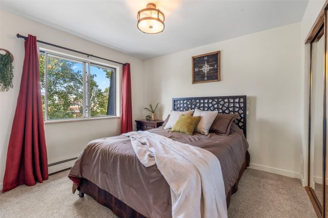 340 E La Bonte Street 33 photo 21