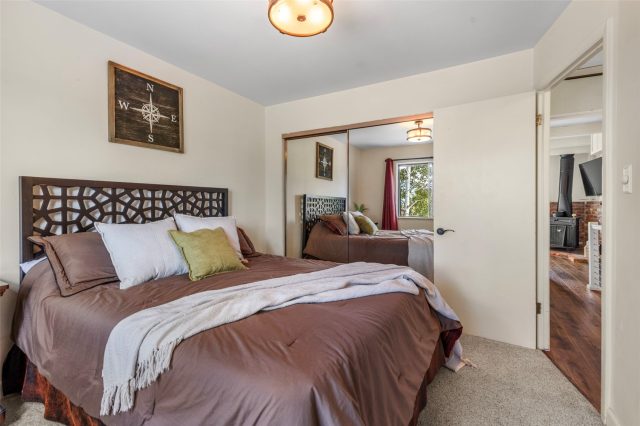 340 E La Bonte Street 33 photo 23
