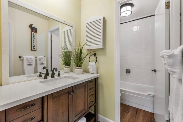 340 E La Bonte Street 33 photo 26