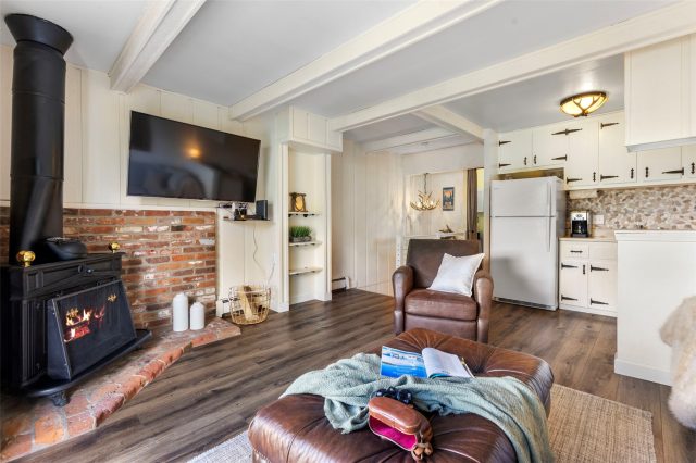 340 E La Bonte Street 33 photo 5