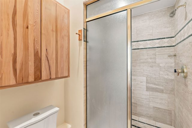 231 Fairview Boulevard photo 25
