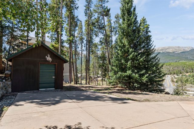 231 Fairview Boulevard photo 30