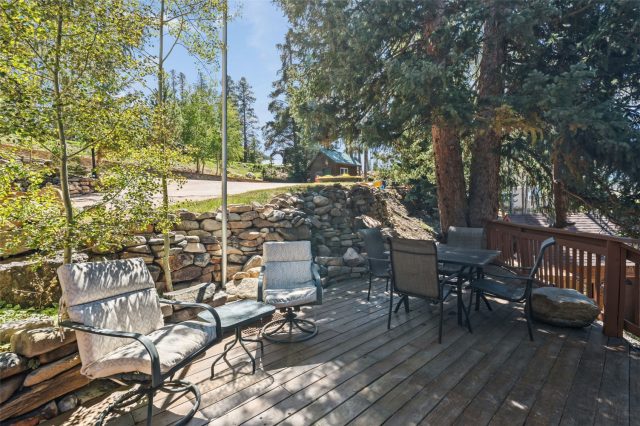 231 Fairview Boulevard photo 33