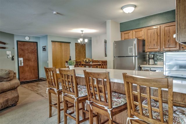 405 Four Oclock Road B photo 7