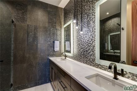 155 Lake Edge Dr photo 32