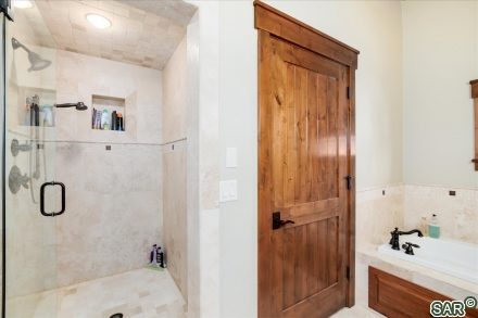 214 Glen Eagle Loop photo 23
