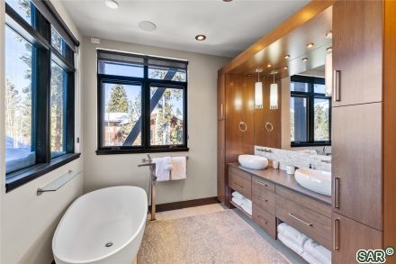 201 S Pine St photo 22
