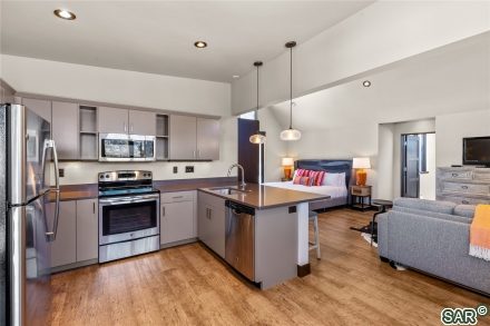 201 S Pine St photo 34