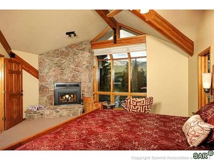 224 Tarnwood Drive photo 11