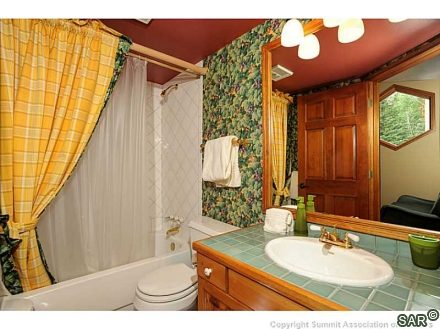 224 Tarnwood Drive photo 18