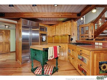224 Tarnwood Drive photo 7