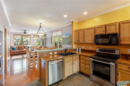 Townhome in Saddle Ridge Townhomes, Silverthorne, CO — photo 6 (MLS S369236)