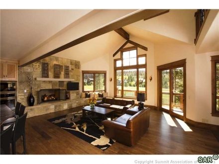 561 Elk Cir photo 3