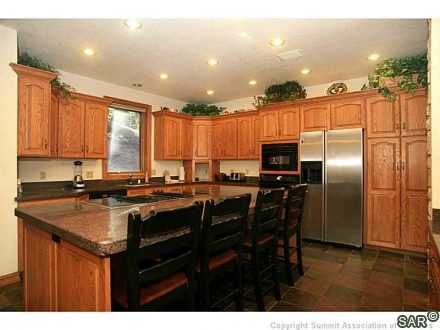 1495 Forest Hills Dr photo 5