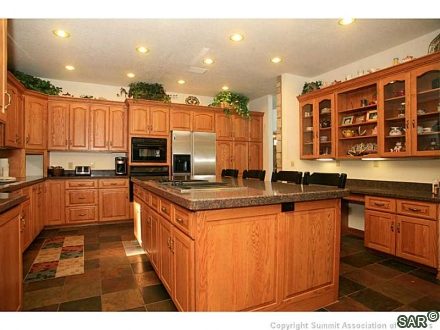 1495 Forest Hills Dr photo 6