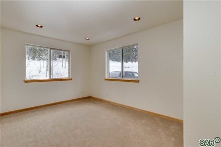 85 Davis Ct photo 12