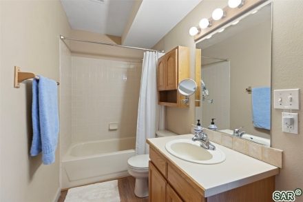 302 Village Point Dr photo 17