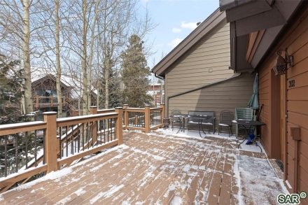 302 Village Point Dr photo 22