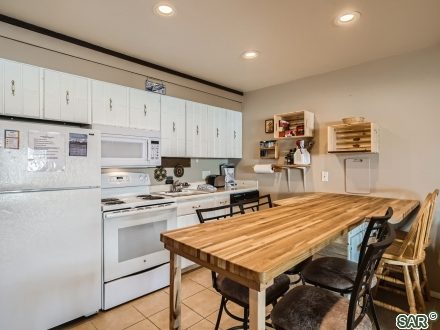 401 W La Bonte St photo 10