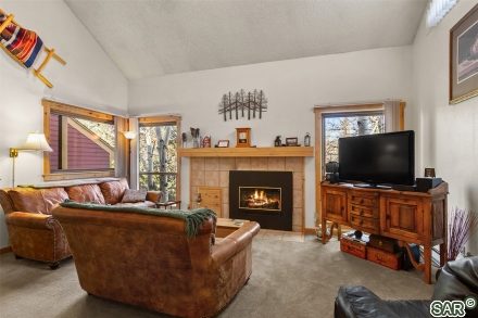 Condo in Base 9 Condo, Breckenridge — photo 3 Condo in Base 9 Condo, Breckenridge, CO — photo 3 (MLS S372215)