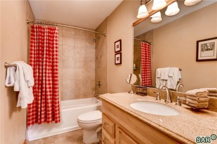 48 Gold King Way photo 10