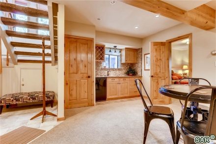 48 Gold King Way photo 12