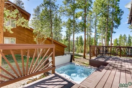48 Gold King Way photo 17