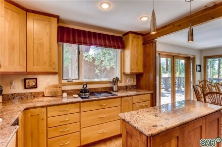 48 Gold King Way photo 3