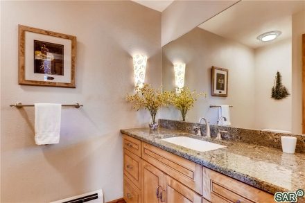 48 Gold King Way photo 4