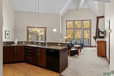 Condo in Cirque Condo, Copper Mountain, CO — photo 6 (MLS S372590)