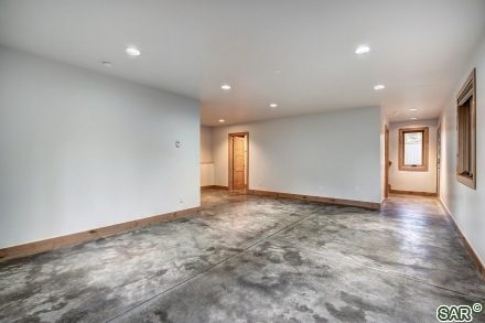 212 Forest Dr photo 7