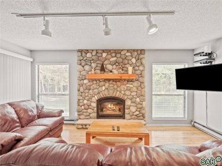 Condo in Base 9 Condo, Breckenridge — photo 3 Condo in Base 9 Condo, Breckenridge, CO — photo 3 (MLS S373038)