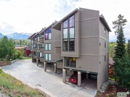 Condo in Snowbird, Silverthorne — photo 1 Condo in Snowbird, Silverthorne, CO — photo 1 (MLS S373240)
