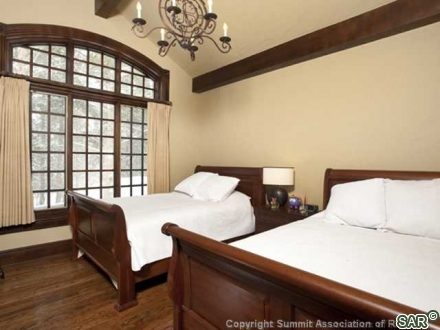 234 Gold King Way photo 18