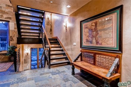 560 Beeler Pl photo 13