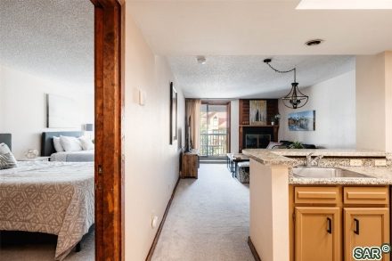 Condo in Foxpine Inn Condo, Copper Mountain, CO — photo 3 (MLS S374152)