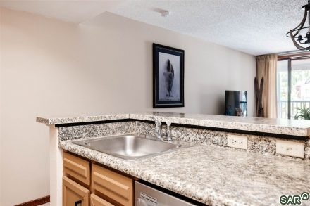 Condo in Foxpine Inn Condo, Copper Mountain, CO — photo 5 (MLS S374152)