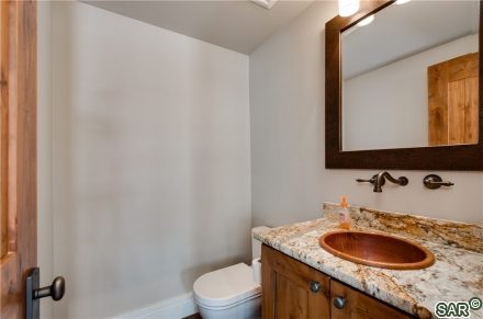 21 Regent Dr photo 12