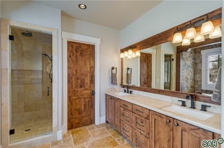 21 Regent Dr photo 17