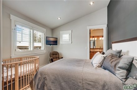 21 Regent Dr photo 20