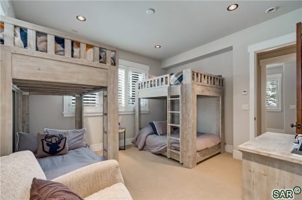 21 Regent Dr photo 22