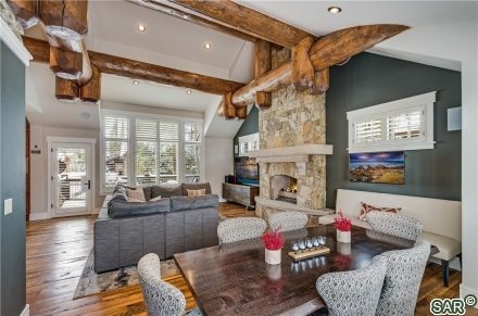 21 Regent Dr photo 3