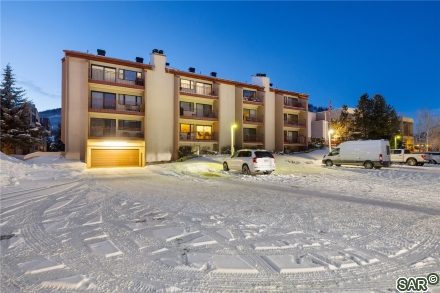 Condo in Peregrine Condo, Copper Mountain — photo 1 Condo in Peregrine Condo, Copper Mountain, CO — photo 1 (MLS S374256)