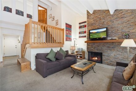Condo in Peregrine Condo, Copper Mountain — photo 4 Condo in Peregrine Condo, Copper Mountain, CO — photo 4 (MLS S374305)
